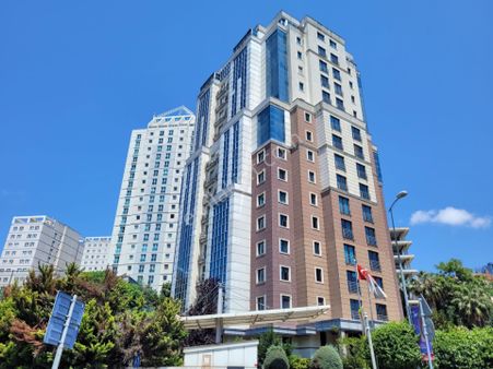 Mira Tower'da 4+1, Balkonlu, Yüksek Katta Kaçırılmayacak Ofis