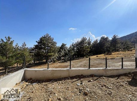 Pozantı Selçuk Emlaktan Bozkırlı Mevkinde Satılık Villa