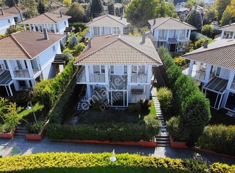 Sapanca Kırkpınar Metehan Konaklarında Satılık Villa