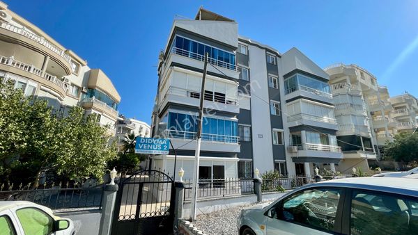 Didim Altınkum Mahallesinde Havuzlu Sitede Satılık Geniş Dubleks