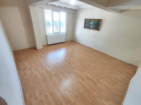 Adnan Menderes Mah. Hastane Bölgesi 3+1 Satılık Daire