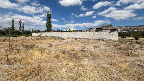 Anadolu Emlaktan Güneyaşağıda 750m2 Satılık Bağ