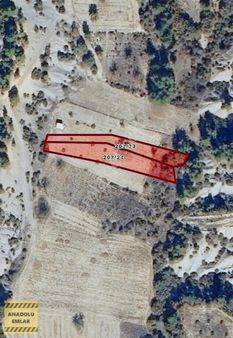 Sakarya Taraklı Mahdumlar Mevkinde Yan Yana 2 Tarla 2077 M2