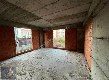 Serdivan Yazlık Mah.2+1 105 M2 Geniş Ebeveyn Banyolu Daireler