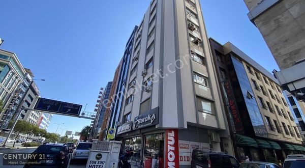 Mürselpaşa Bulvarı Köşe Konum Klas İş Merkezi Satılık Ofisler