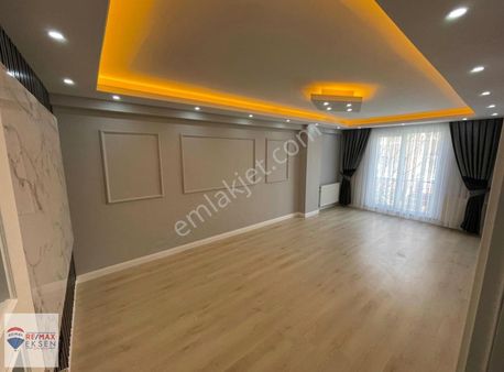 Çekmeköy Mehmet Akif Mh. İskanlı 2+1 Genis Arakat