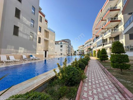 Kuşadası Panoramik Deniz Ve Olimpitik Havuz 1+1 Daire