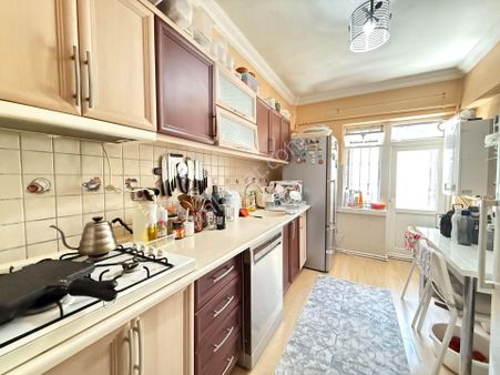 Yunus Emre Cad. Yakını 3+1 Bağımsız 1.kat Ön G. Cephe Masrafsız