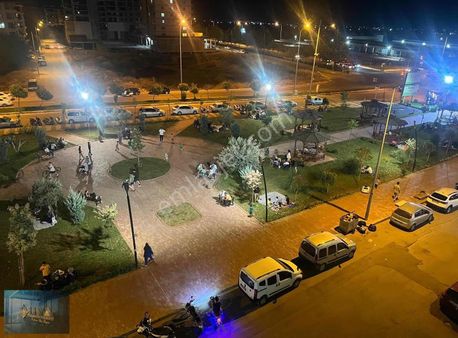 Liva Gayrimenkul'den Yenibeşevlerde Köşe Başı Kiralık İşyeri