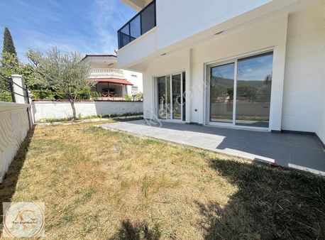 Arya'dan Güre'de Kazdağları Manzaralı 5+1 Tribleks Villa