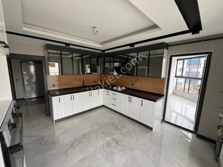 Keçiören'de Ebeyn Banyolu Ultra Lüx Yapılı Daire