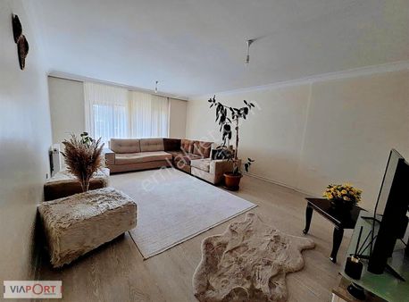 Etimesgut Ahimesut Mah. Site İçerisinde E. Banyolu 3+1 Daire