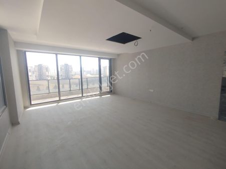 Araştırma Hastanesi Yanı Ay Corner Plaza'da Kiralık 3+1 Lüks Büro