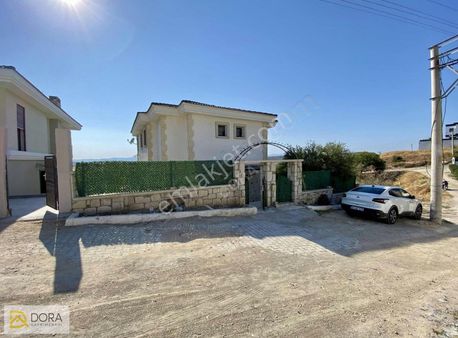 Çeşme'de Tek Villa Fiyatına İki Villa