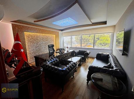 Safir'den Çarşı Merkezde 3+1 Satılık Ofis