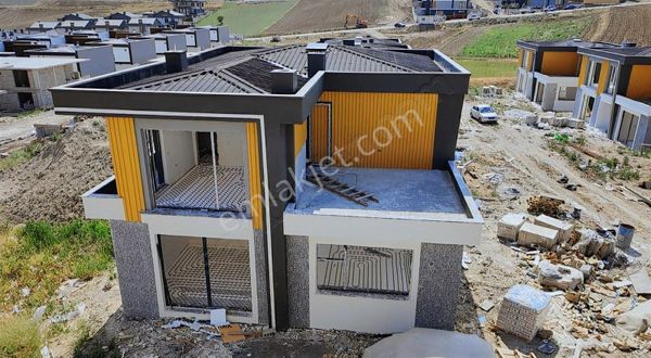 Acil Uygun Karacakaya 4+1 Satılık Lüks Villa