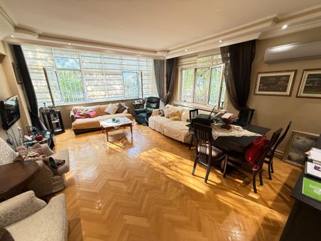 Yenimahalle Metro Durağı Karşısı 3+1 Site İçi Kendine Ait Bahçe