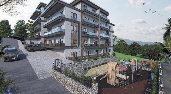 Başiskele Fatih'te Ful Deniz Manzaralı Site İçi Satılık Arakat 2+1 Daire