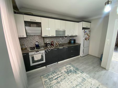 Yedi Eylül Mahallesi 3+1 110 M2 7 Yıllık Zemin Kat