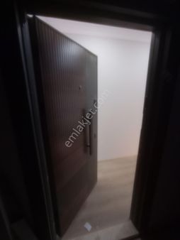 1.69 Krediyle Arnavutköy Merkez'de Satılık Lüks 1+1 Ara Kat Daire