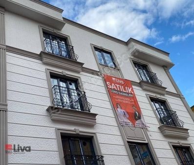 Liva'dan Aygören Aytaşı Butik'te Lüks Balkonlu 1+1 Daire
