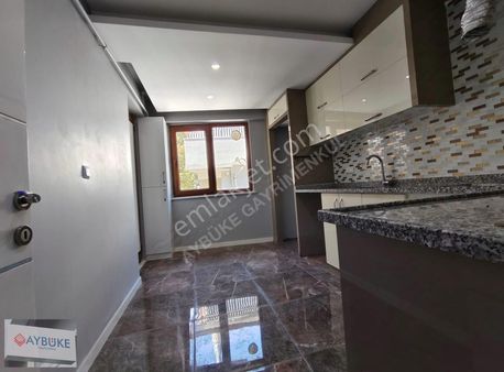 Fatihde Pazar Karşısı Fırsat 2+1 Daire