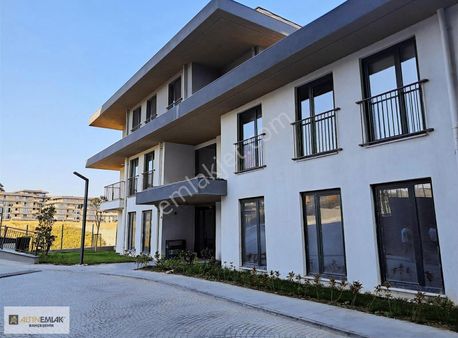 Bahçeşehir Emlak Konut Vadı 1 Sıtesı Satılık 4+1 Dubleks Daıre