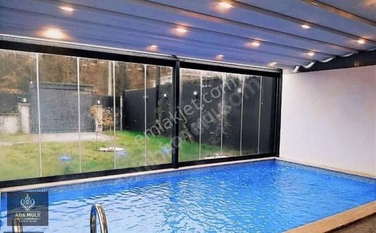 Sapanca'da Müstakil,modern Mimarili,ısıtmalı Havuzlu Villa