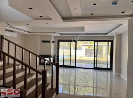 Çamdibi Mah Bağlıiçi 1 Yaşında 5+1 375 M2 Müstakil Havuzlu