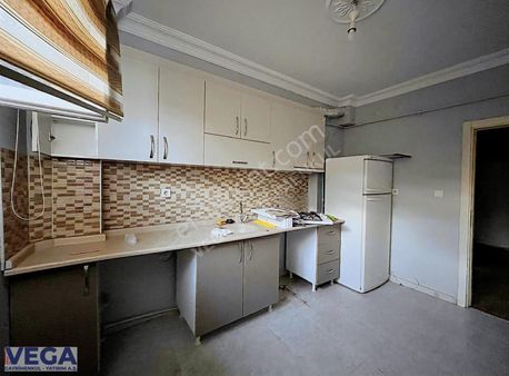 ▄vega▄gayrimenkul▄yeşilbayır'da Cadde Üzeri 2+1 Daire