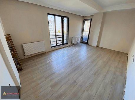 Çayırova Aksede Satılık 2+1 Sıfır Kullanışlı Yüksek Giriş Daire