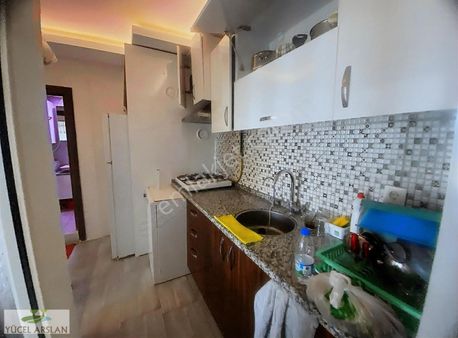 Çiğli'de Harmandalında Satılık Kapalı Mutfak 1+1 D.gazlı Daire