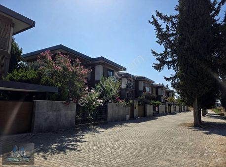 Döşemealtı Yeşilbayır Namık Kemal Cd. Yakını 590 Mt Villa Arsası