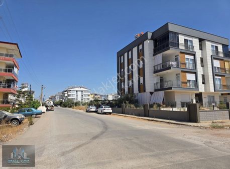 Yeniköy Atatürk Cd. Yakını 850 Mt 1 Emsal Konut Parseli