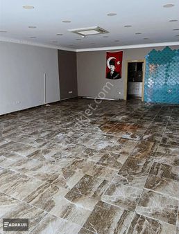 Adakur'dan Bahçekent Ticaret Merkezinde Kiralık Tadilatlı Dükkan