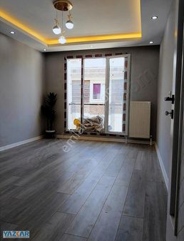 Metrobüse Yürüme Mesafesine 5 Dk Satılık Dubleks