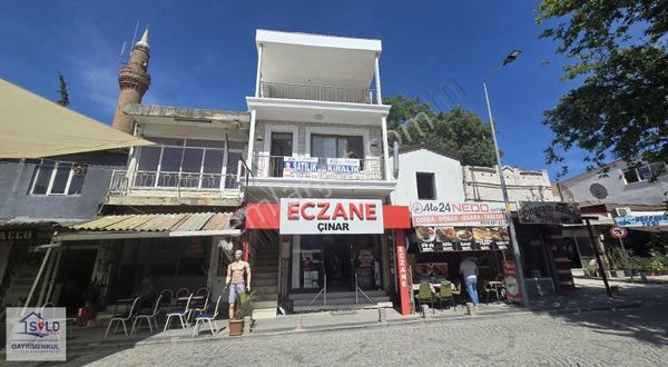 Urla Sanat Sokağı Girişi Satılık Lüks Ofis