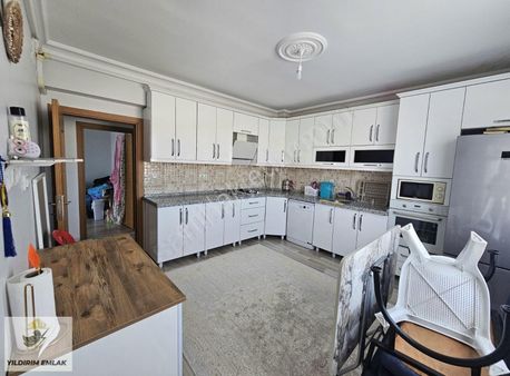 Yıldırım Emlak'tan Şentepe Solda Adlıye Bolgesınde 3+1 Daire