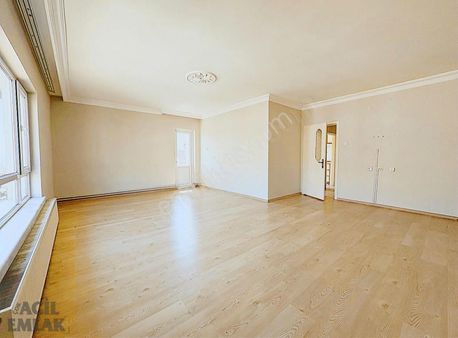 !!ağaçkakan Sokakta Ferah Bağımsız Salon, Ulaşım Avantajıyla!!