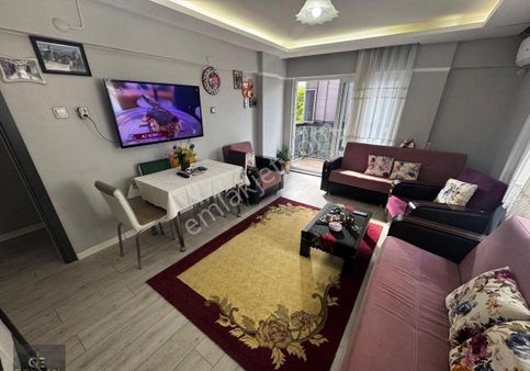 Akçay Meydanda Bakımlı Daire