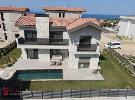 Kuşadası Satılık 4+1 Özel Havuzlu Tam Müstakil Villa