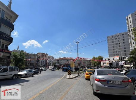 Etlik Yunus Emre Caddesi Üzerinde Ara Kat Eşyalı 3+1
