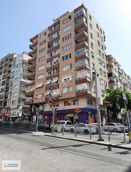 Bornova Merkezde Doğalgazlı Çok Ferah Ara Kat 3+1 Daire