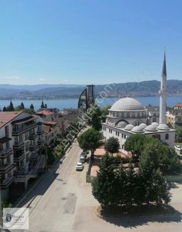 Derince Yavuz Sultanda 2+1 Çatı Ters Dubleks Daire