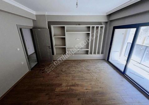 Coşkun Emlaktan Kültür Mahallesinde Satılık 2+1 Arakat Daire