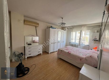 Cennet Gyo'dan Cumhuriyet Çocuk Polis Civarı Masrafsız Ara Kat