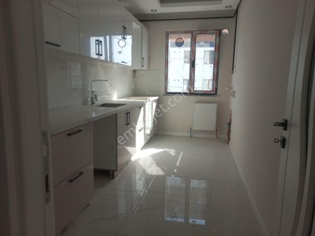 Yukarı Dudullu Mahallesinde Satılık 2+1 Daire