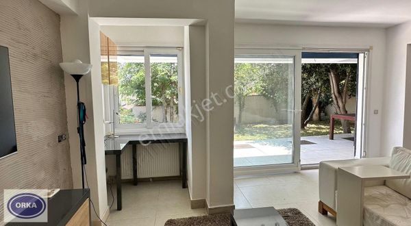 Ortaköy'de Boğaz Manzaralı 2+1 Satılık Bahçe Katı