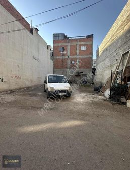 Mrc Gayrimenkulden Selmaz Solmaz Camisi Yanında Satılık Arsa