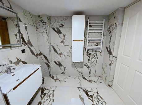 Gürpınar Gayrimekulden 3+1 Temiz Bakımlı Daire